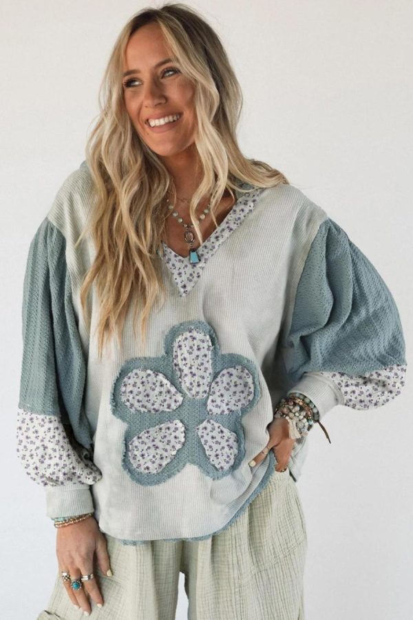 Women Long Sleeve Tops | Green Floral Textured Colorblock Patchwork Lantern Sleeve Hooded Top - Image 2